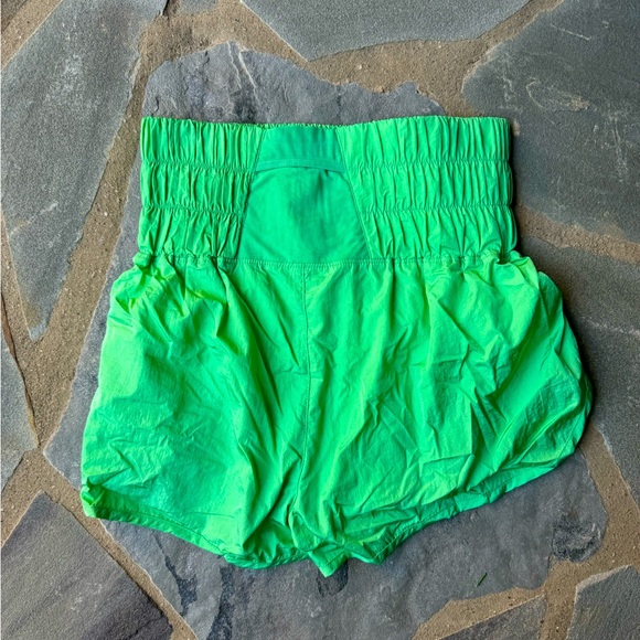New🌟Free People Movement - The Way Home Shorts-Lime - Picture 8 of 8